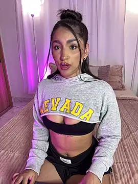 AishaPeyton online show from June 30, 6:02 am