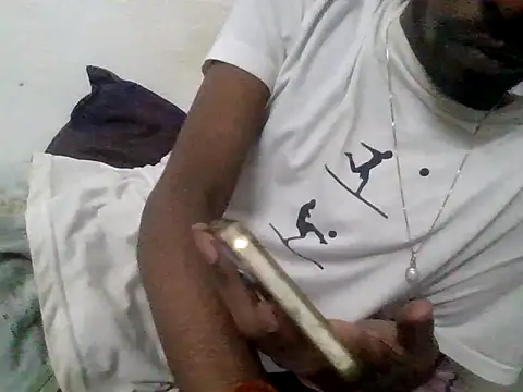 Snapshot of devilsam3327 chatting on November 3, 2:31 pm devilsam3327 online show from November 3, 2:31 pm