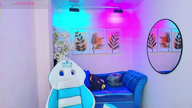 Dafne huges online show from November 4, 7:17 pm