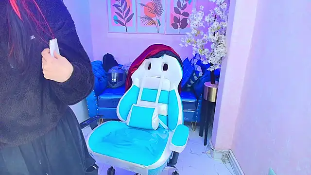 Dafne huges online show from September 17, 7:27 pm