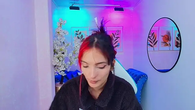 Dafne huges online show from October 27, 7:15 pm