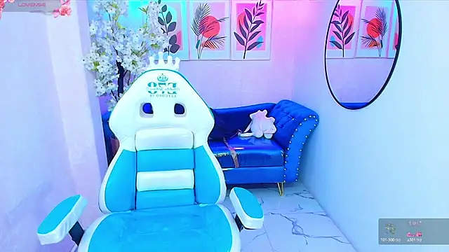 Dafne huges online show from December 3, 7:13 pm