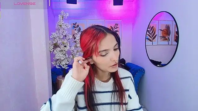 Dafne huges online show from October 19, 12:30 pm