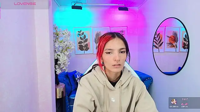 Dafne huges online show from November 13, 7:40 pm