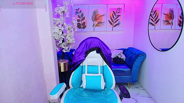 Dafne huges online show from October 15, 7:44 pm