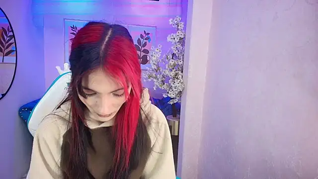 Dafne huges online show from October 1, 7:29 pm