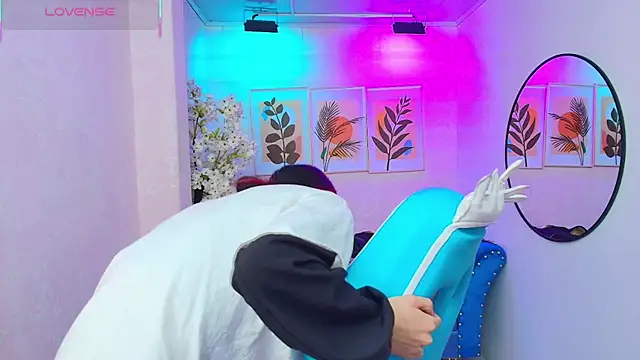 Dafne huges online show from November 16, 12:32 pm