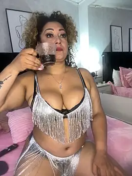 Snapshot of Katti_Barrera chatting on October 21, 4:39 pm Katti Barrera online show from October 21, 4:39 pm