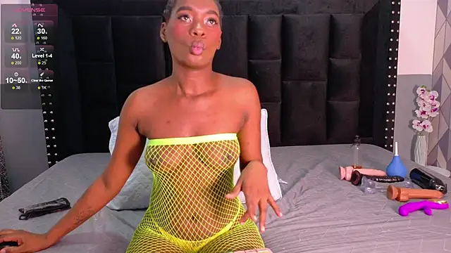 petitelittleebony online show from March 11, 3:22 am