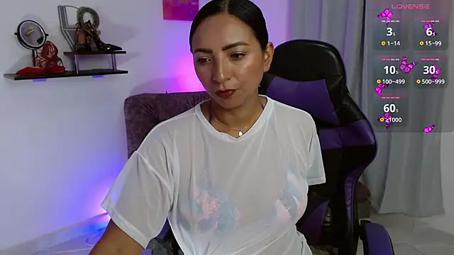 Emmi Cam online show from March 31, 1:02 pm