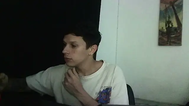 Snapshot of goodboy69l chatting on February 19, 7:37 pm goodboy69l online show from February 19, 7:37 pm