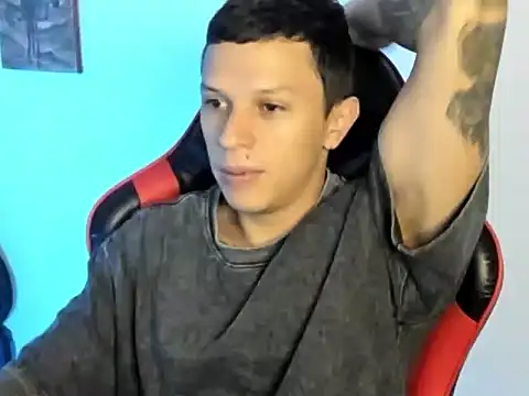 Snapshot of goodboy69l chatting on February 21, 11:56 am goodboy69l online show from February 21, 11:56 am