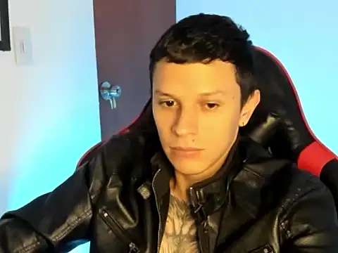 Snapshot of goodboy69l chatting on July 10, 1:55 pm goodboy69l online show from July 10, 1:55 pm