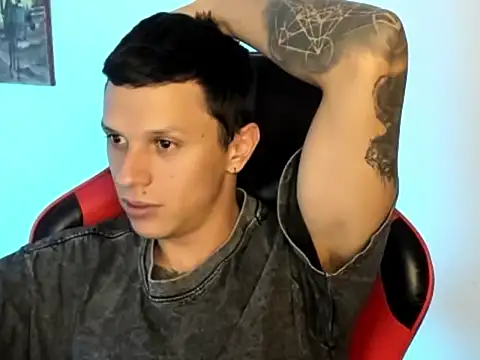 Snapshot of goodboy69l chatting on February 26, 11:49 pm goodboy69l online show from February 26, 11:49 pm