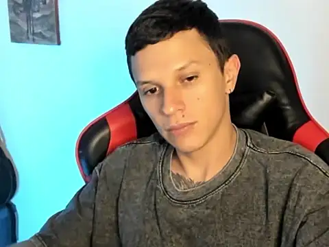 Snapshot of goodboy69l chatting on February 20, 8:55 pm goodboy69l online show from February 20, 8:55 pm