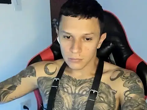 Snapshot of goodboy69l chatting on June 11, 3:31 pm goodboy69l online show from June 11, 3:31 pm