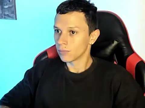 Snapshot of goodboy69l chatting on February 16, 12:48 pm goodboy69l online show from February 16, 12:48 pm