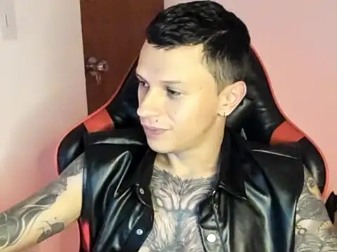 goodboy69l online show from April 22, 11:44 pm