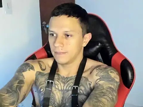 Snapshot of goodboy69l chatting on June 12, 2:26 pm goodboy69l online show from June 12, 2:26 pm