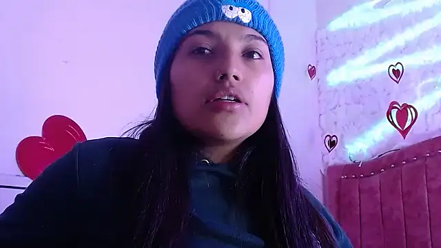 SarahStones online show from March 21, 5:11 am