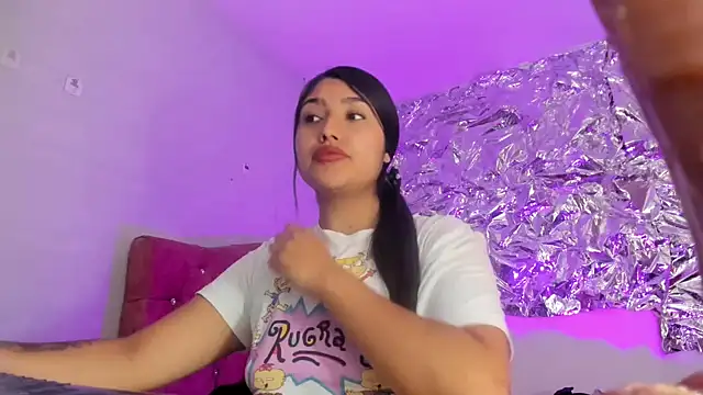 Snapshot of SarahStones chatting on January 10, 7:15 am SarahStones online show from January 10, 7:15 am