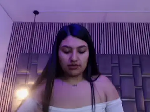 Snapshot of SarahStones chatting on July 6, 9:06 pm SarahStones online show from July 6, 9:06 pm