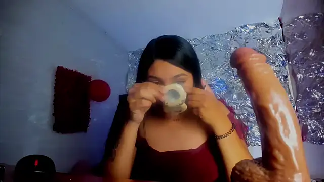 SarahStones online show from March 13, 7:13 am