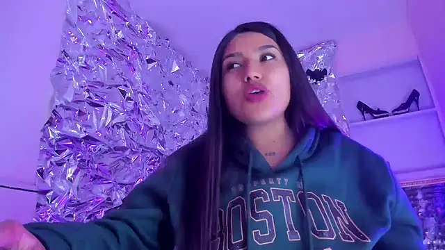 SarahStones online show from November 29, 7:19 am