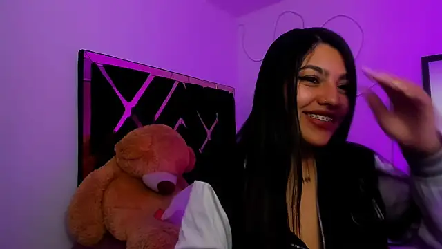 Snapshot of SarahStones chatting on June 14, 9:54 am SarahStones online show from June 14, 9:54 am