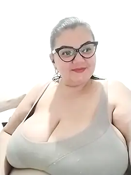 Madisonpalacio online show from February 4, 9:43 pm