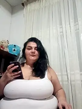 Snapshot of Madisonpalacio chatting on March 1, 2:15 am Madisonpalacio online show from March 1, 2:15 am