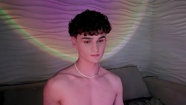 adam 21cm   online show from February 13, 7:52 pm