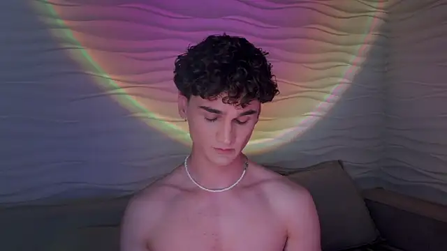 adam 21cm   online show from February 20, 7:41 pm