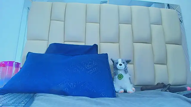 Snapshot of mss_mar chatting on February 4, 3:23 am mss mar online show from February 4, 3:23 am