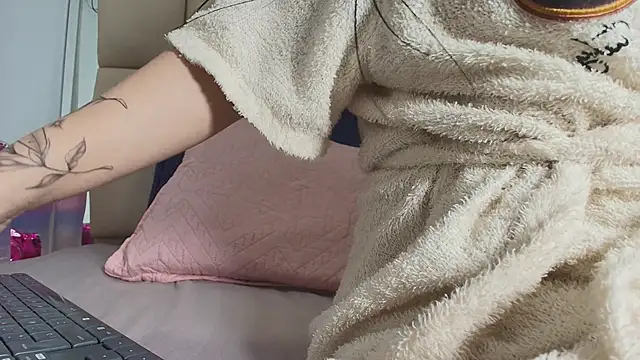 Snapshot of mss_mar chatting on December 16, 3:11 am mss mar online show from December 16, 3:11 am