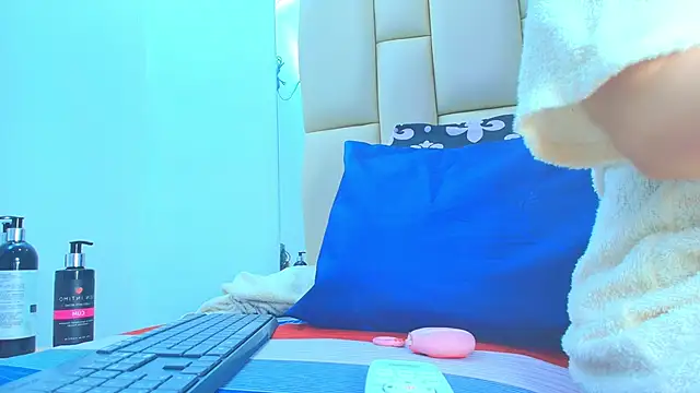 Snapshot of mss_mar chatting on October 28, 3:07 am mss mar online show from October 28, 3:07 am