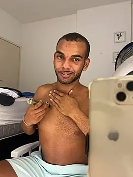 noahmarins online show from February 1, 9:51 pm