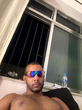 noahmarins online show from January 13, 4:49 am