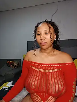 DrippinCaramelCutie online show from July 18, 9:34 pm