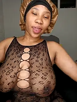 DrippinCaramelCutie online show from December 18, 12:16 am