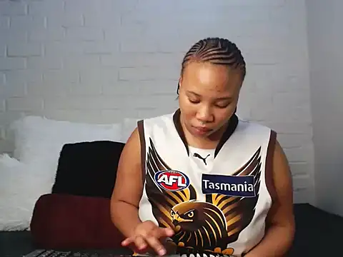 DrippinCaramelCutie online show from March 16, 10:55 am