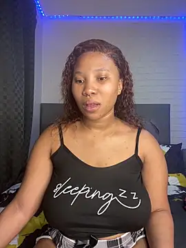 DrippinCaramelCutie online show from March 3, 10:39 pm