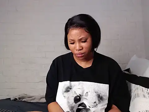 DrippinCaramelCutie online show from October 31, 3:08 pm