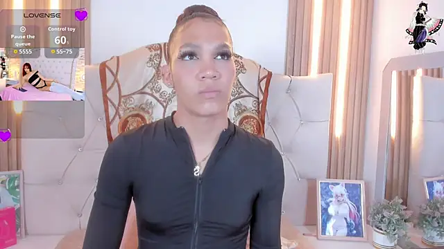 Sara-Smith- online show from May 23, 8:19 pm