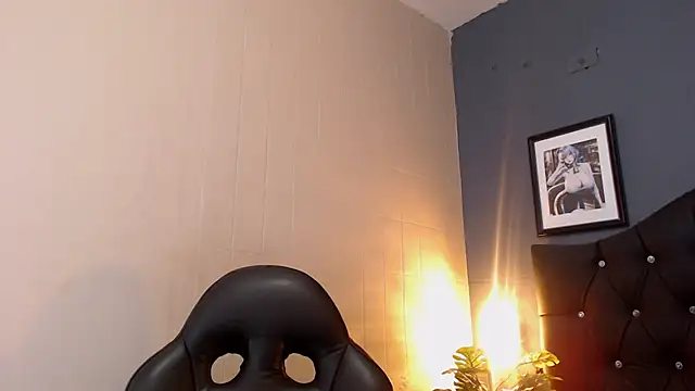 Sara-Smith- online show from October 4, 12:17 pm