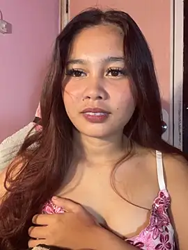 ursweet babygirl online show from April 10, 5:20 pm