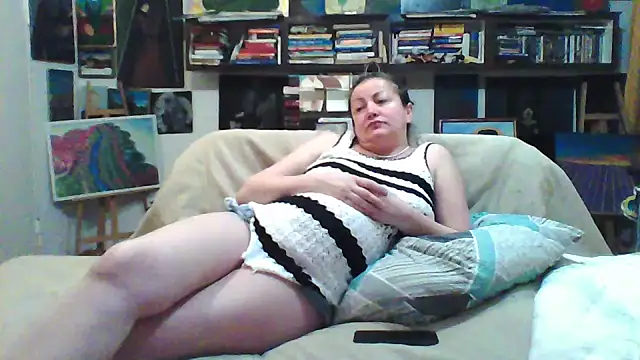 Snapshot of MariaAnaSunshine chatting on February 9, 9:02 pm MariaAnaSunshine online show from February 9, 9:02 pm