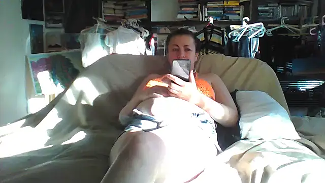 Snapshot of MariaAnaSunshine chatting on March 6, 7:47 am MariaAnaSunshine online show from March 6, 7:47 am
