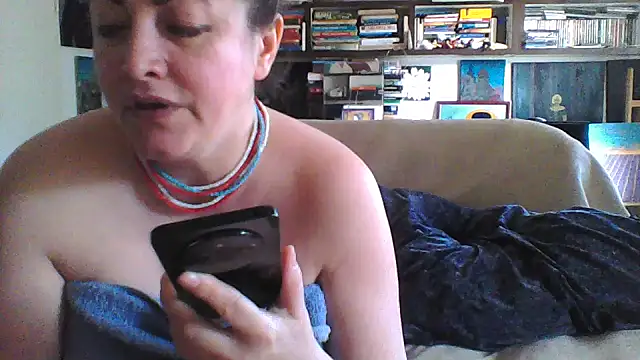 Snapshot of MariaAnaSunshine chatting on March 4, 10:12 am MariaAnaSunshine online show from March 4, 10:12 am