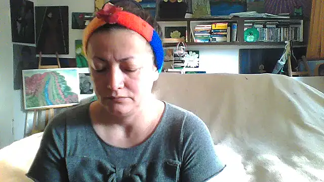 Snapshot of MariaAnaSunshine chatting on October 21, 7:19 am MariaAnaSunshine online show from October 21, 7:19 am